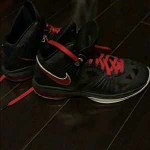 Nike air max zoom black on red